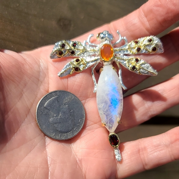 Gorgeous Moonstone Dragonfly Sterling brooch w/Opal & Garnet accents - Picture 5 of 9